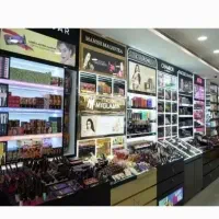 فروشنده خانم در بهاران