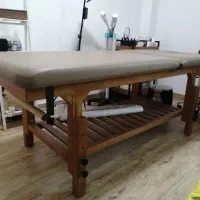 تخت و ترالی ماساژو فیشال چوبی با تشک تاشونده