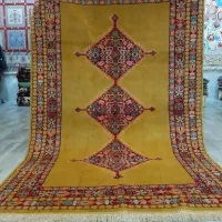 قالیچه سه متری سه ترنج زرد قشقایی رنگ طبیعی