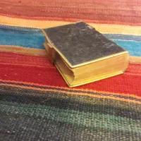 کتاب مجله روزنامه قفل قدیمی عتیقه انتیک کلکسیونی|کتاب و مجله تاریخی|تهران, آهنگ|دیوار
