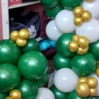 استند بادکنک تولد یا جشن قرآن و عبادت