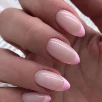 کاشت‌ ناخن با بهترین مواد با کیفیت و هزینه کم