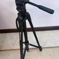 سه پایه دوربین