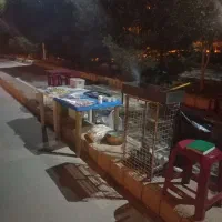 ۴عدد میز ۴تا صندلی ۲ تا صندلی پشت دار با منقل|میز و صندلی غذاخوری|شیراز, کوشک میدان|دیوار