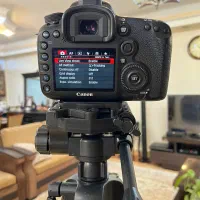 Canon 7D II مارک دو با گارانتی اصلی و تجهیزات|دوربین عکاسی و فیلم‌برداری|تهران, عباس‌آباد|دیوار