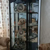 ویترین شیشه ای