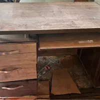 میز تحریر و میز کامپیوتر