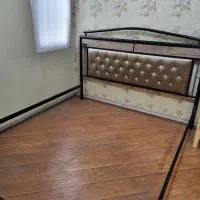 تخت دونفره فلزی