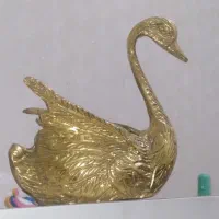 تندیس قو برنزی