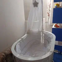 تخت کنار مادر گهواره ای