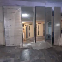 تعدادی آینه قدی قابل نصب به دیوار ارتفاع ۲۳۰