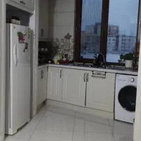 آپارتمان-63-متری-فول-و-غرق-در-نور