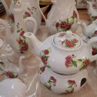 سرویس چینی گلسرخی قدیمی قندان پارچ گلسرخ