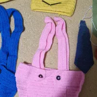 لباس بافتنی مینیون نوزادی به همراه ست مادر و پاپوش|کفش و لباس بچه|تهران, دبستان|دیوار