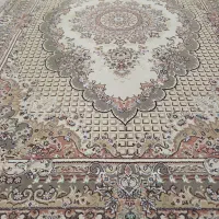 فرش ۶متری کرم در حد نو