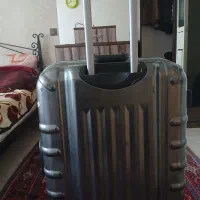 چمدان فلزی