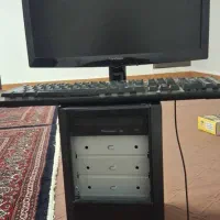 یک دستگاه کامپیوتر کارکرده