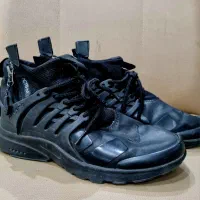 کفش کتونی و کفش پاشنه دار