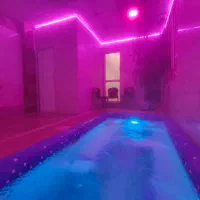 ویلا استخر جکوزی بیلیارد فاصله از دوراهی ۱۰ دقیقه