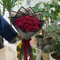 دسته گل رز هلندی با تزئین رایگان