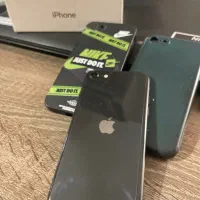 ایفون iphon se 2020 black 64 جعبه بزرگ LLA|موبایل|تهران, عباس‌آباد|دیوار