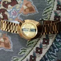 ساعت تمیز و نو