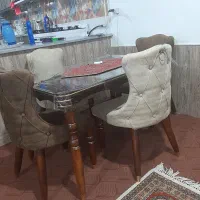 میز نهارخوری ۴ نفره نو نو.