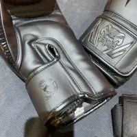 دستکش ونوم اصلی، سلیز ۱۶، رنگ مشکی|تجهیزات ورزشی|تهران, والفجر (افسریه)|دیوار