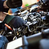 خدمات فنی موتور و برق خودرو