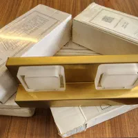 چراغ دیواری طلایی لوکس