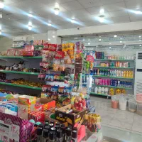 کارگر فروشنده سن بین بیست و پنج به بالا