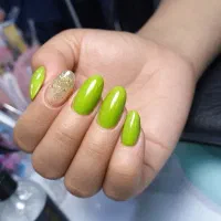 کاشت ناخن قیمت استثنایی