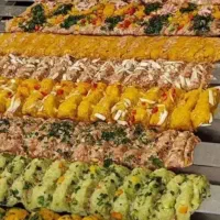 به نیروی آشپز مسلط  به  تخته کاری و ظرفشور