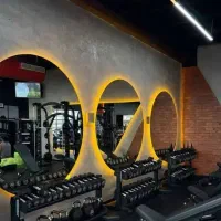 آینه باشگاه بدنسازی قدی نوردارآیینه بکلایت اقساطی