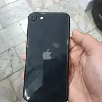ایفون se2020