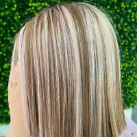 مدل برای نمونه کار رنگ لایت