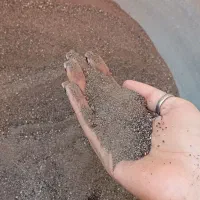 گلدان و خاک گلدان