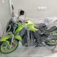 موتور بنلی خوشرنگ و زیرخاکی و خشک