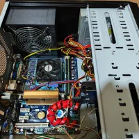 کیس ۲هسته با رم ۸ ddr3 هارد ۵۰۰ و گرافیک ۱|رایانه رومیزی|چالوس, |دیوار