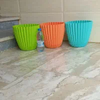 گلدان زیر قیمت بازار(پلاستیکی و فلزی)