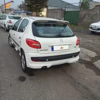 یک دستگاه ماشین 206