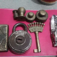 ساعت سیکو ۵زنانه و دوربین عکاسی قدیمی وسایل قدیمی