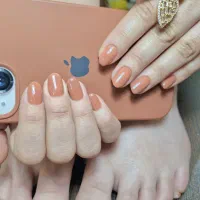 خدمات کاشت و ترمیم  ناخن