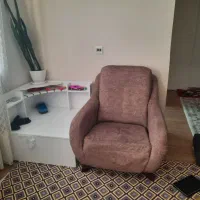 یک دست مبل ۴ نفره رایگان|مبلمان خانگی و میز عسلی|تهران, شهرک انصار|دیوار