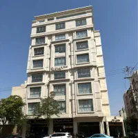 مغازه هنرستان، تاپ لوکشین