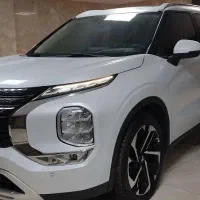 میتسوبیشی اوتلندر ۲۰۲۳