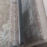 یک عددتلوزیون ویک عدد سرخ کن