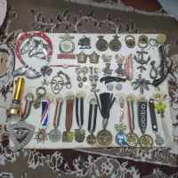 مقداری لوازم قدیمی  سکه مدال