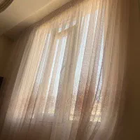 پرده مایل ب گلبهی کم رنگ