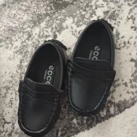 کفش کالج بچگانه